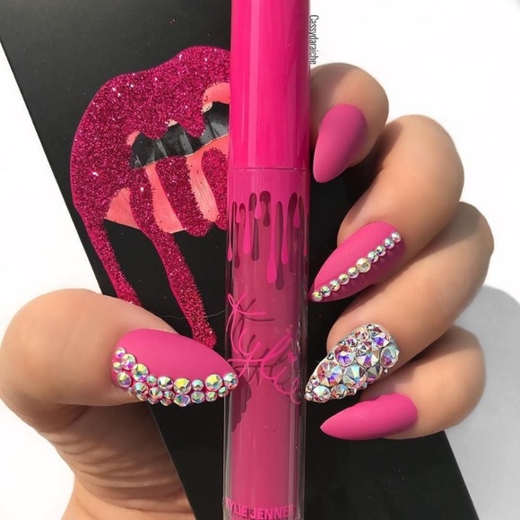 *tipsy lipstick ONLY - Picture 8 of 9